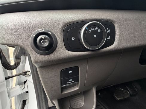 Used 2024 Ford Transit 350 XLT image 9