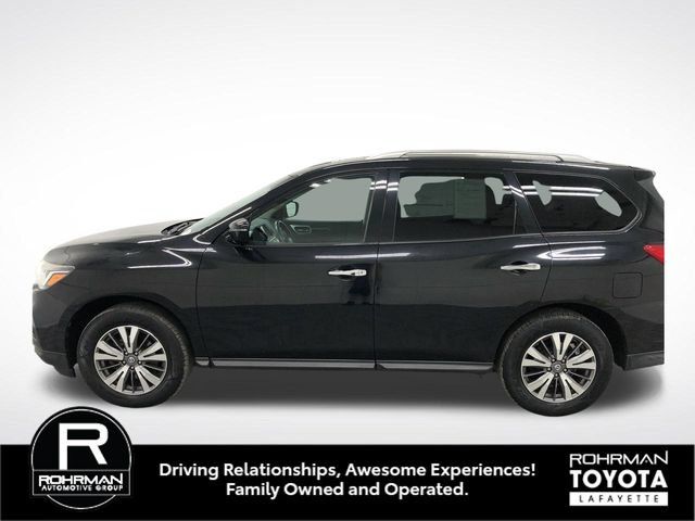 Used 2017 Nissan Pathfinder SV AWD/4WD image 3