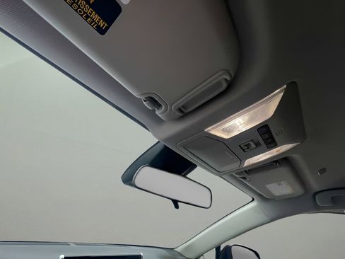 Used 2025 Toyota RAV4 XLE AWD/4WD image 19