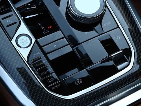 New 2026 BMW X5 M60i image 18