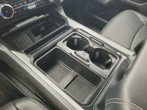 Used 2023 Ford F250 Lariat w/ Lariat Ultimate Package AWD/4WD image 28