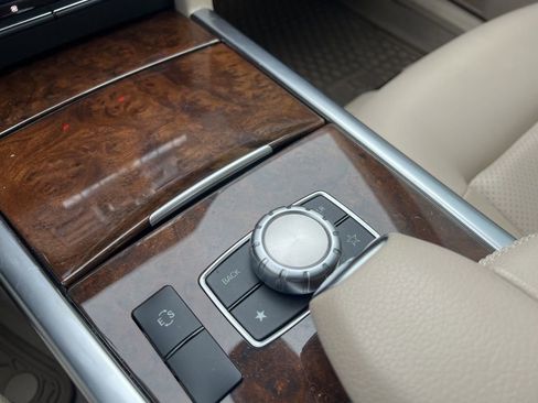 Used 2015 Mercedes-Benz E 350 4MATIC Sedan image 39