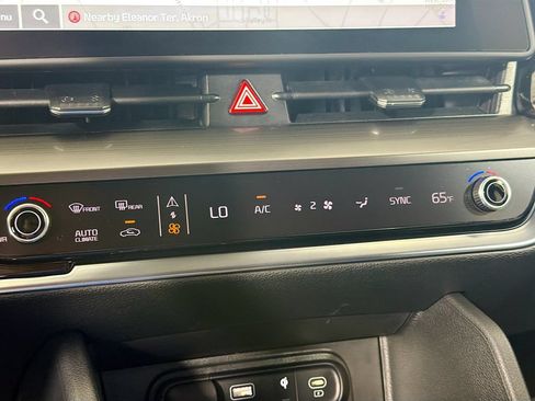 Used 2023 Kia Sportage EX FWD image 17