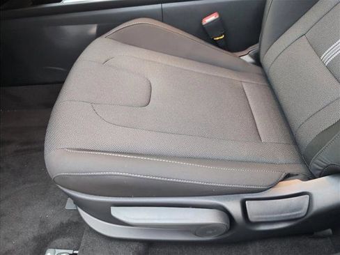 New 2026 Hyundai Elantra SE image 4