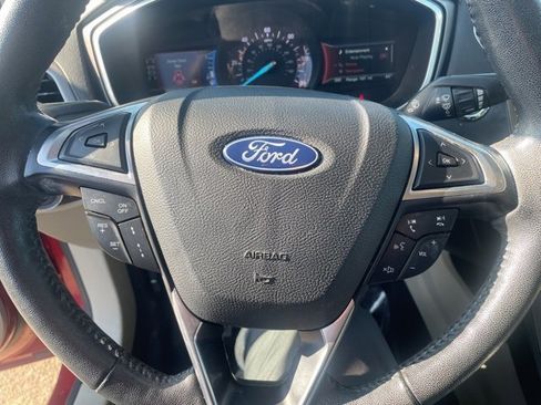 Used 2019 Ford Fusion SEL image 22