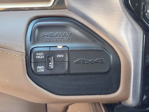 Used 2024 RAM 3500 Limited w/ Towing Technology Group AWD/4WD image 32