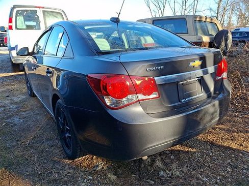 Used 2015 Chevrolet Cruze LT image 3