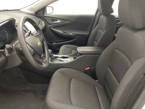 Used 2025 Chevrolet Malibu LT FWD image 17