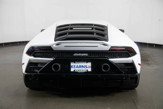 Used 2020 Lamborghini Huracan EVO RWD image 7