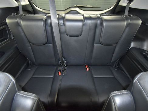 Used 2019 Subaru Ascent Limited image 34