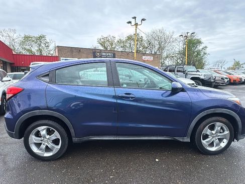 Used 2016 Honda HR-V LX image 4
