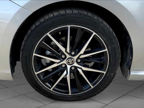 Used 2022 Toyota Camry SE FWD image 11