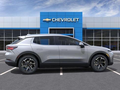 Used 2026 Chevrolet Equinox EV LT AWD/4WD image 5