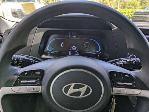 Used 2024 Hyundai Elantra SE FWD image 22