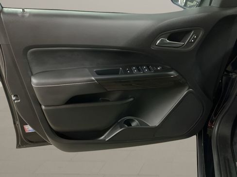 Used 2020 GMC Canyon SLE image 10