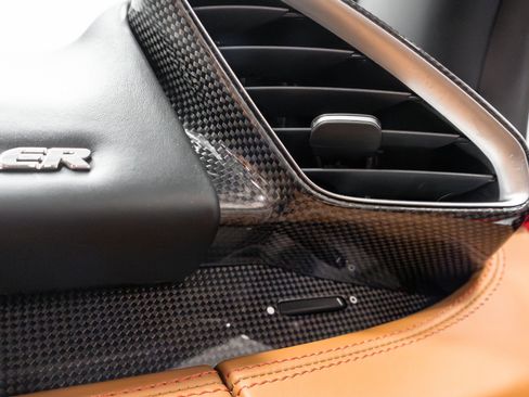 Used 2016 Ferrari 488 Spider image 76