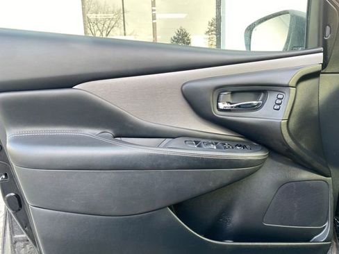 Used 2023 Nissan Murano SL image 11