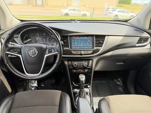 Used 2020 Buick Encore Sport Touring AWD/4WD image 32