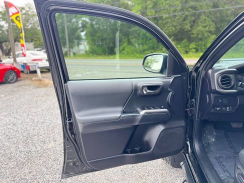 Used 2023 Toyota Tacoma TRD Sport RWD image 8