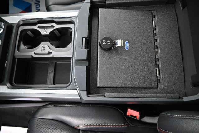 Used 2024 Ford F350 Lariat w/ Lariat Ultimate Package AWD/4WD image 22