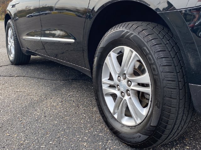 Used 2018 Buick Enclave Essence AWD/4WD image 14