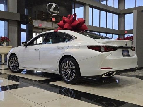 New 2025 Lexus ES 350 Ultra Luxury image 23