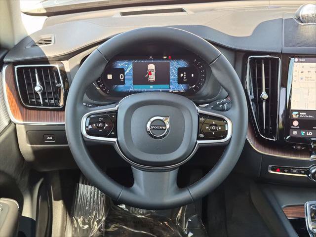 Certified 2024 Volvo XC60 B5 Ultimate w/ Protection Package Premier AWD/4WD image 13