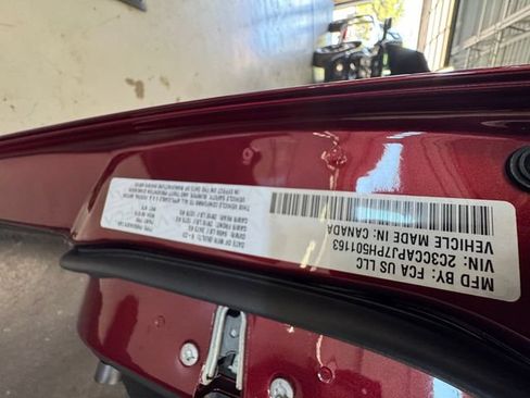 Used 2023 Chrysler 300 C RWD image 31
