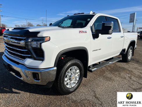 Used 2024 Chevrolet Silverado 2500 LTZ w/ LTZ Convenience Package image 1