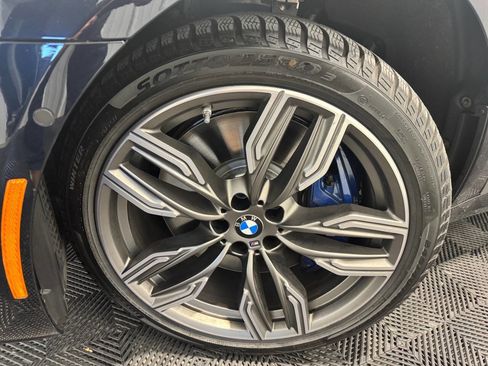 Used 2019 BMW M760i xDrive w/ Luxury Rear Seating Package image 81