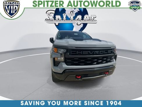 Used 2025 Chevrolet Silverado 1500 Custom Trail Boss w/ LPO, Dark Essentials Package AWD/4WD image 3