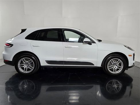 Used 2021 Porsche Macan image 7
