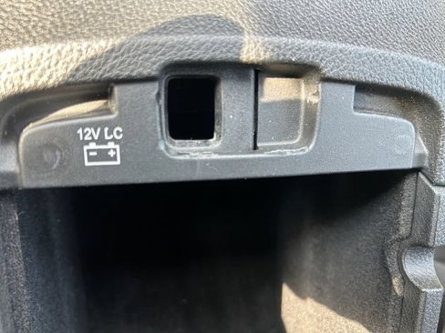 Used 2021 Jeep Grand Cherokee Laredo AWD/4WD image 27