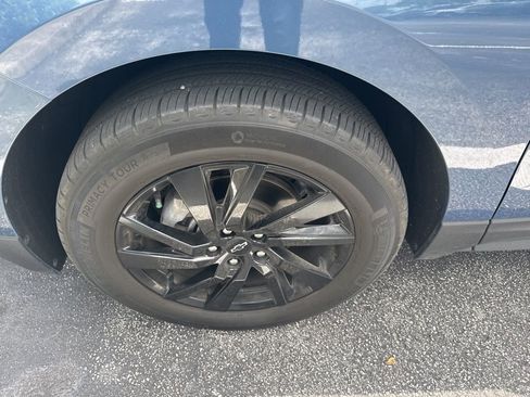 Used 2024 Chevrolet Equinox LS w/ Sport Edition FWD image 7