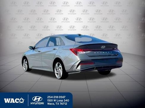 Used 2025 Hyundai Elantra Sport image 6