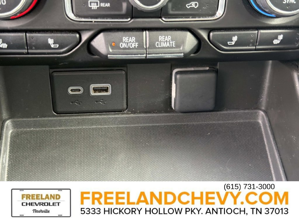 Used 2024 Chevrolet Suburban LT AWD/4WD image 34