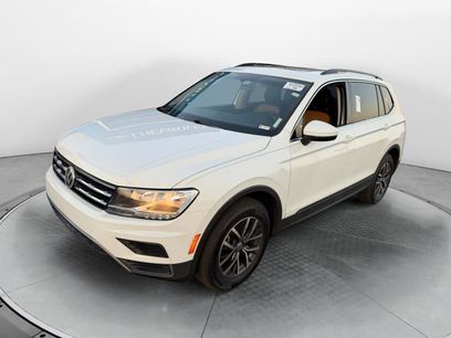 Used 2019 Volkswagen Tiguan SE w/ Panoramic Sunroof Package
