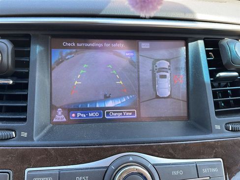 Used 2016 INFINITI QX80 4WD w/ Driver's Assistance Package image 8
