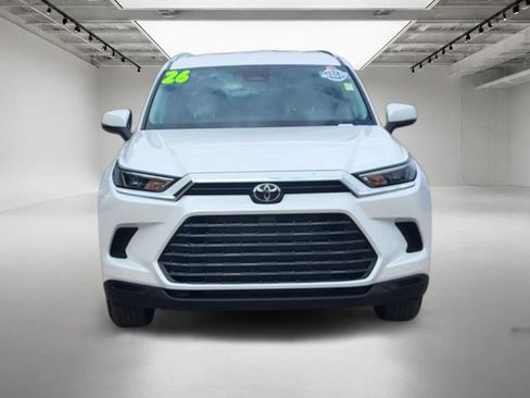 Used 2026 Toyota Grand Highlander AWD image 9