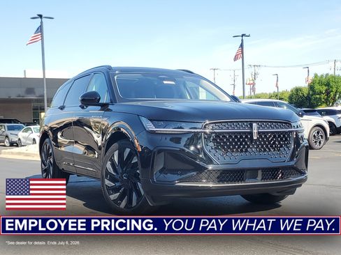 New 2026 Lincoln Nautilus Reserve w/ Jet Appearance Package AWD/4WD image 1