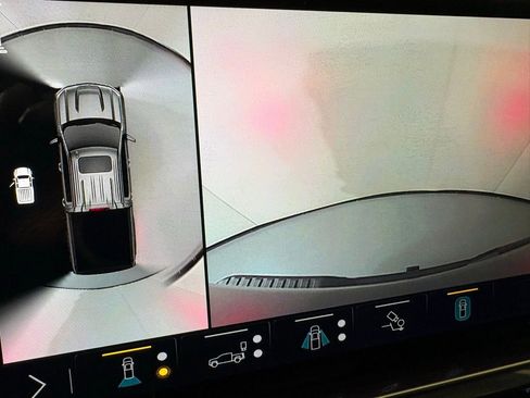 Used 2023 Chevrolet Silverado 1500 High Country w/ High Country Premium Package image 33