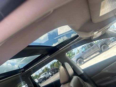 Used 2018 Nissan Murano SL w/ Moonroof Package AWD/4WD image 10