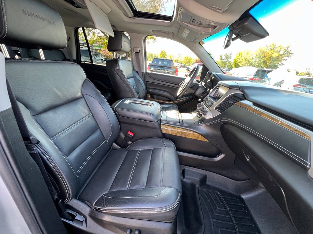 Used 2017 GMC Yukon Denali w/ Open Road Package AWD/4WD image 33