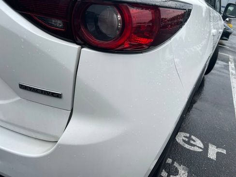 Used 2021 MAZDA CX-5 Touring FWD image 6