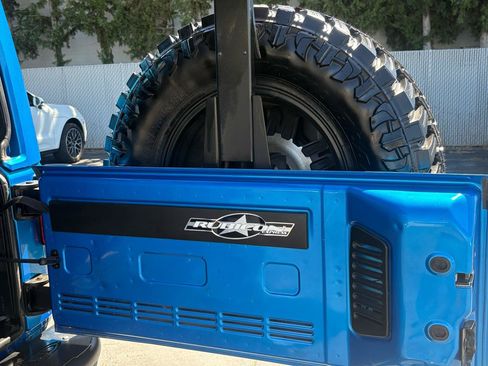 Used 2015 Jeep Wrangler Unlimited Sahara AWD/4WD image 33