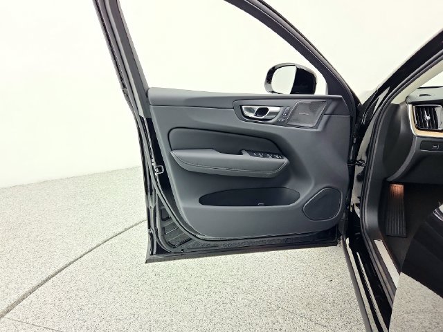New 2026 Volvo XC60 B5 Ultra w/ Protection Package Premier AWD/4WD image 27