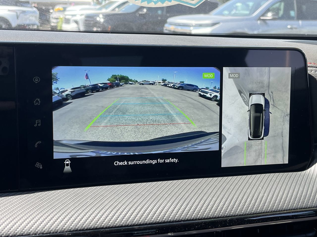 Used 2025 Nissan Kicks SR FWD image 13