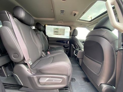 New 2026 Kia Carnival SX Prestige image 31