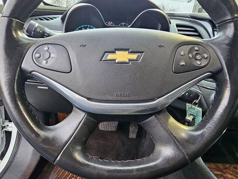 Used 2015 Chevrolet Impala LT image 23