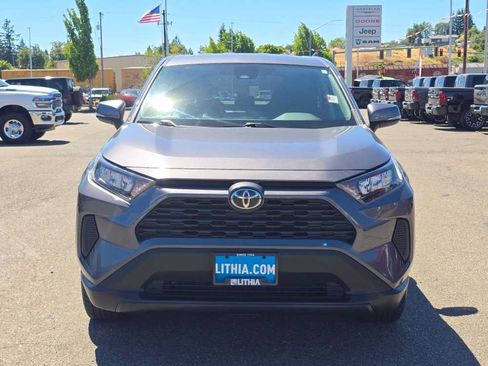 Used 2022 Toyota RAV4 LE AWD/4WD image 8